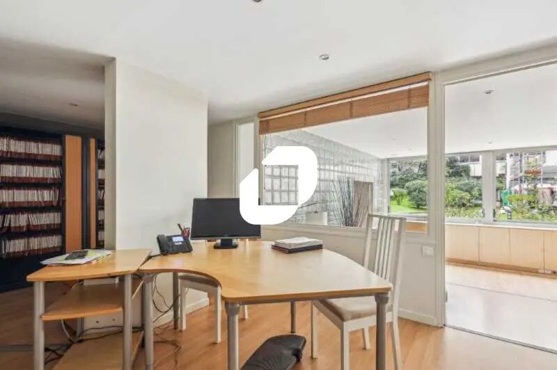 Bureau dans Paris à vendre - Photo de l’immeuble – Image 1 sur 15