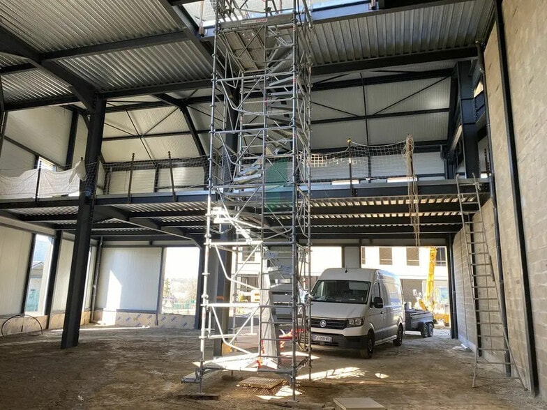 Local d'activités dans Groslay à vendre - Photo de l’immeuble – Image 3 sur 9