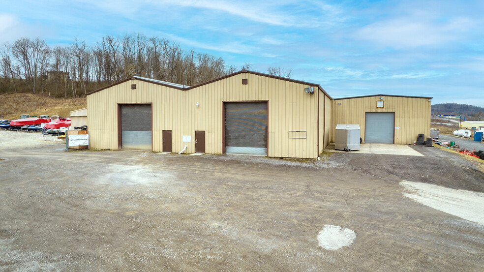 2103 Pleasant Valley Rd, Fairmont, WV à vendre - Photo principale – Image 1 sur 64