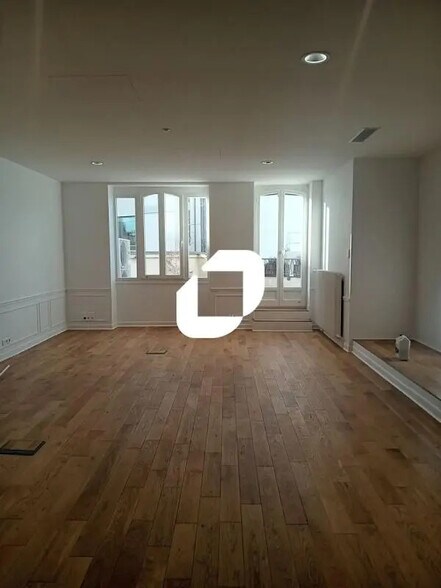 Bureau dans Paris à louer - Photo de l’immeuble – Image 1 sur 4