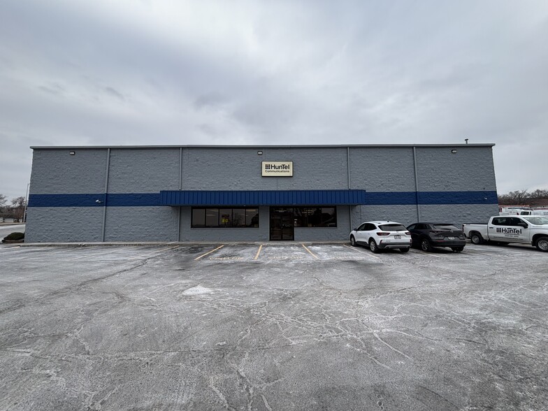 14109-14137 S St, Omaha, NE à louer - Photo de l’immeuble – Image 1 sur 5