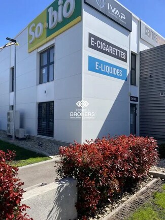 Plus de détails pour 36 Chemin Du Bord De Crau, Istres - Local commercial à louer