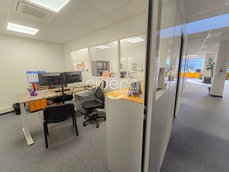 Bureau dans Clermont-Ferrand à louer - Photo de l’immeuble – Image 3 sur 10