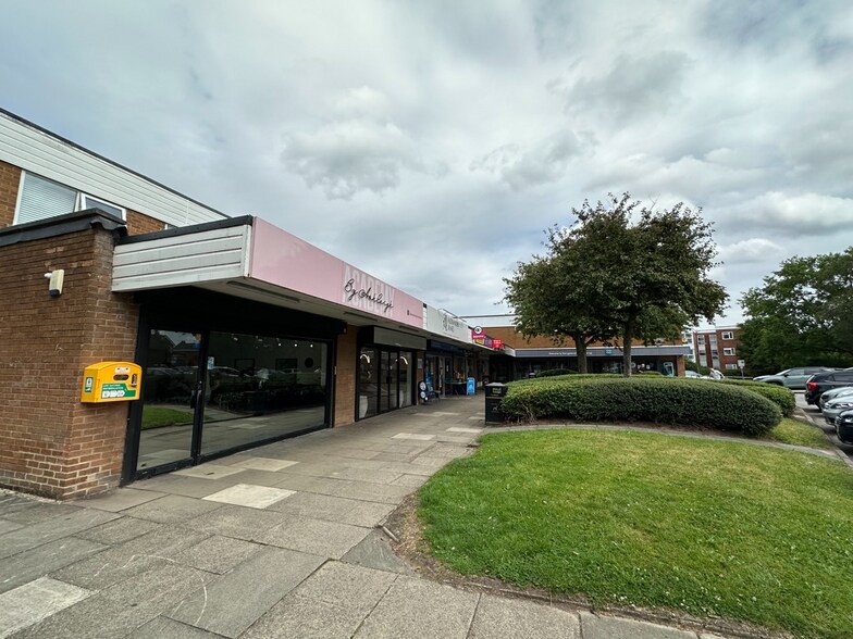 49-53 Dairyground Rd, Stockport à louer - Photo de l’immeuble – Image 2 sur 2