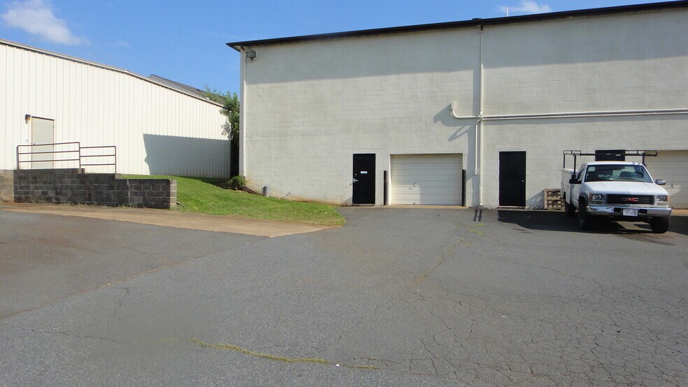15349 Brandy Rd, Culpeper, VA à louer - Photo de l’immeuble – Image 2 sur 5