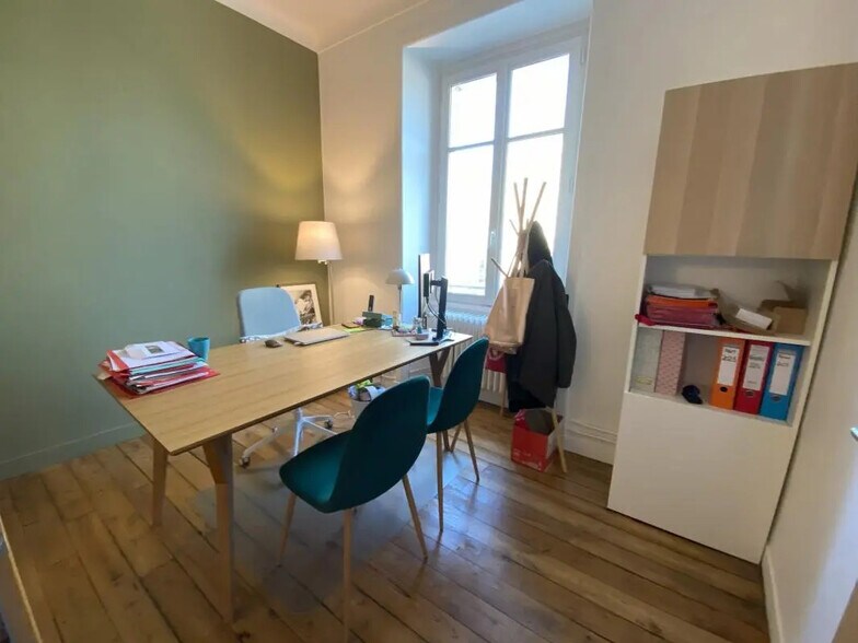 Bureau dans Rennes à vendre - Photo de l’immeuble – Image 1 sur 6