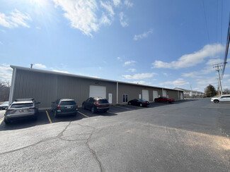 Plus de détails pour 1008 W Farmer St, Ozark, MO - Industriel/Logistique à louer