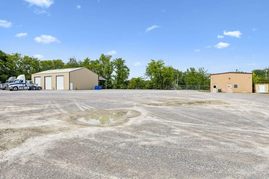 1311 W College St, Murfreesboro, TN à vendre - Photo de l’immeuble – Image 3 sur 44