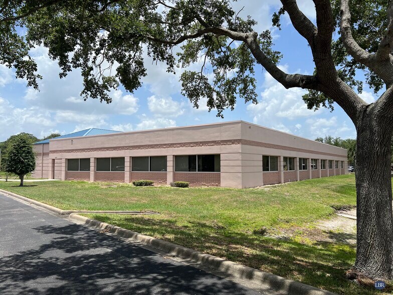 8060 Spyglass Hill Rd, Melbourne, FL à louer - Photo de l’immeuble – Image 2 sur 9