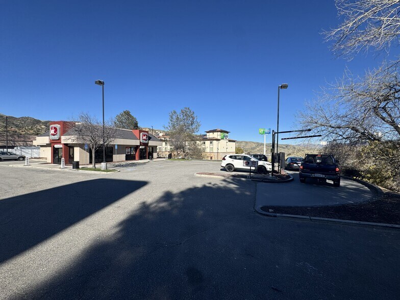 73 Frazier Mountain Park Rd, Lebec, CA à louer - Photo de l’immeuble – Image 3 sur 12
