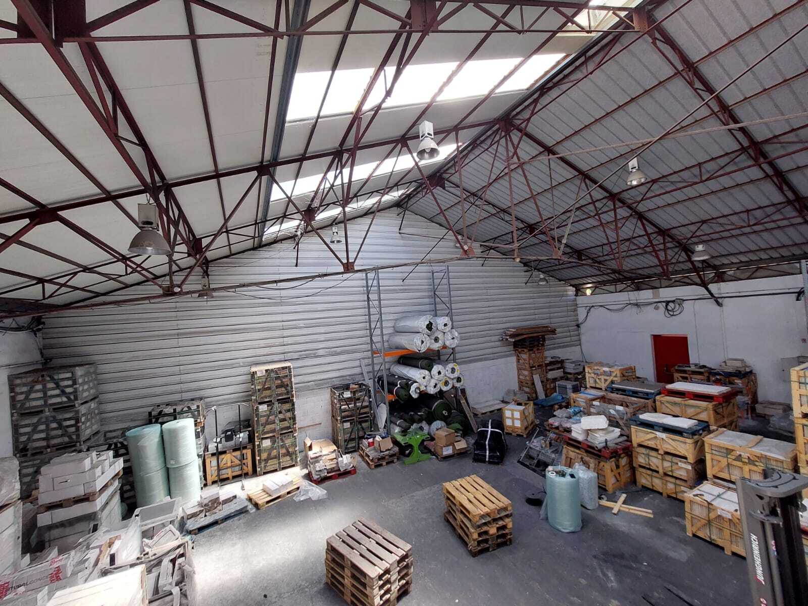 Industriel/Logistique dans La Seyne-sur-Mer à louer Photo intérieure– Image 1 sur 4