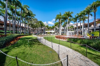 4220 Laguna St, Coral Gables, FL à louer Photo intérieure– Image 1 sur 11