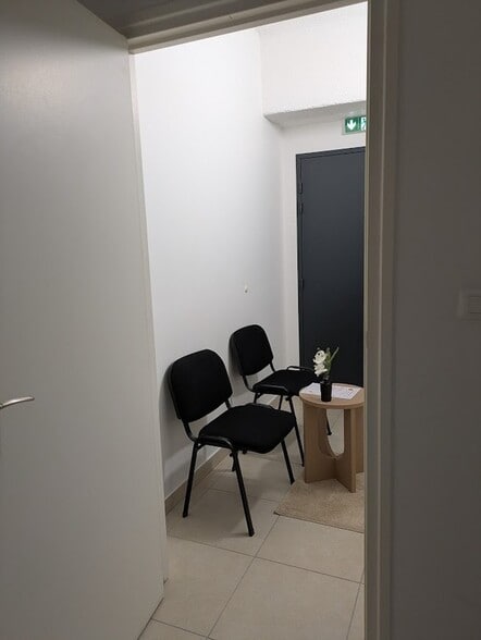 Médical dans Bourgoin-Jallieu à louer - Photo de l’immeuble – Image 3 sur 10
