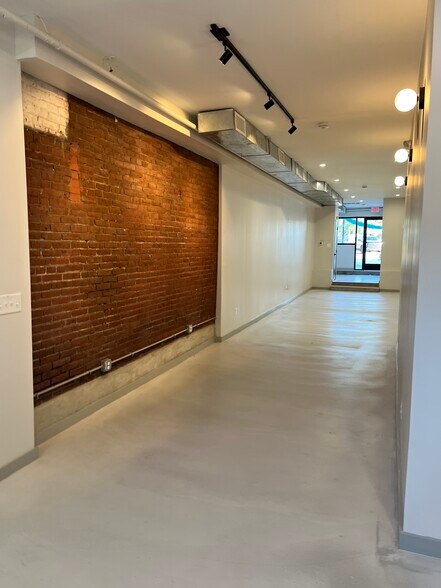 13 E Bridge St, Morrisville, PA à vendre - Photo intérieure – Image 3 sur 15