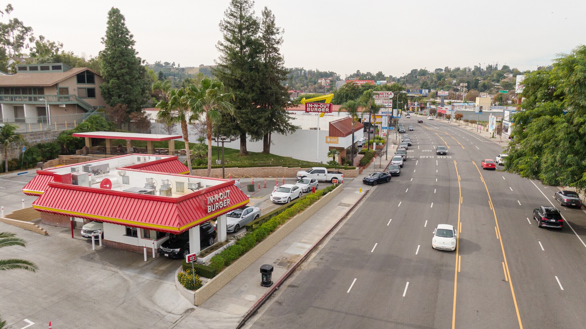 5606 Lankershim Blvd, North Hollywood, CA à louer Photo de l’immeuble– Image 1 sur 6