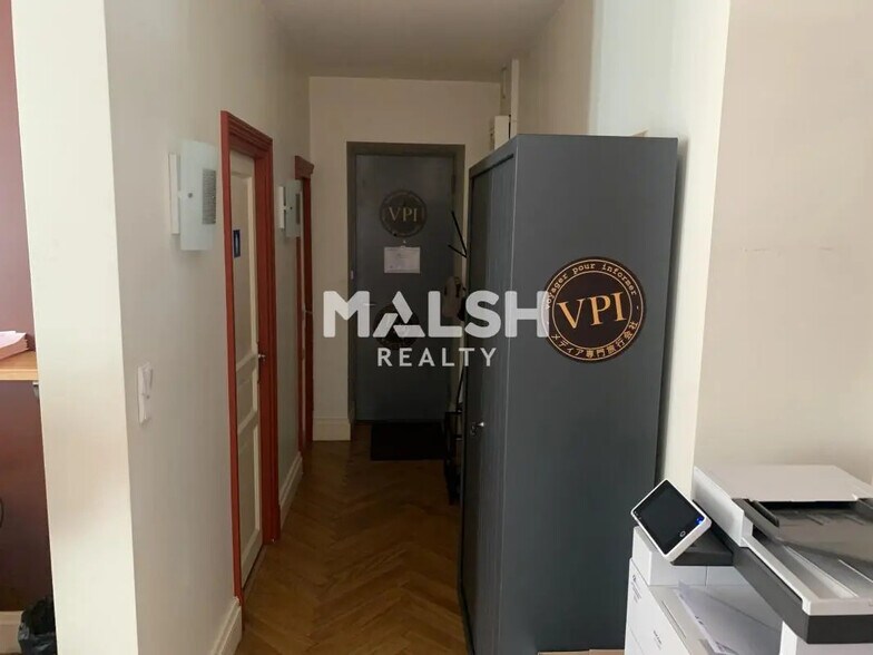 Bureau dans Villefranche-sur-Saône à louer - Photo de l’immeuble – Image 2 sur 13