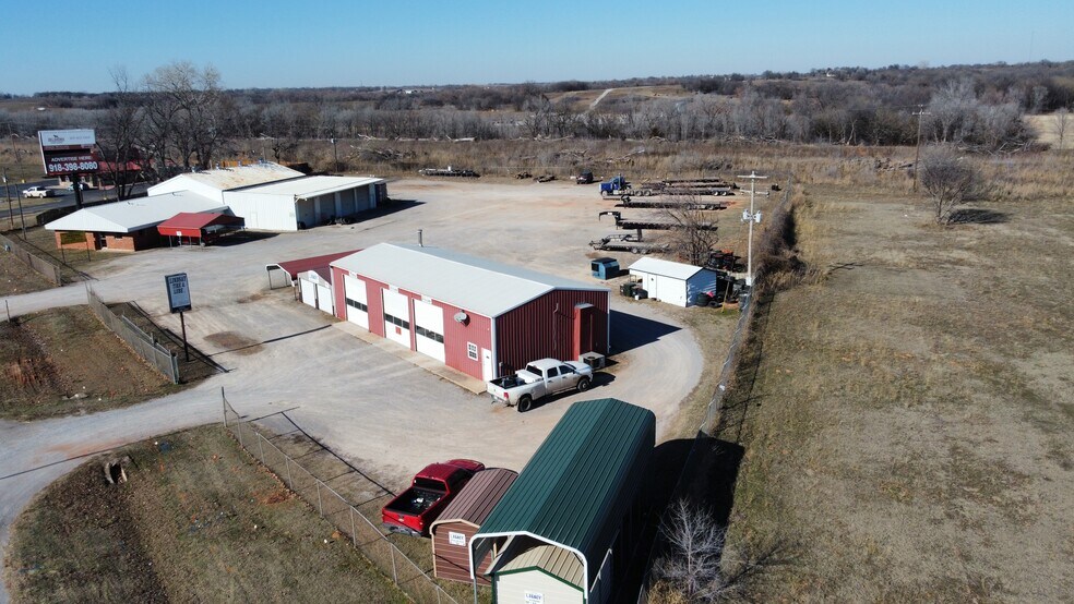 1202 Cherokee St, Lindsay, OK à vendre - Photo de l’immeuble – Image 2 sur 68