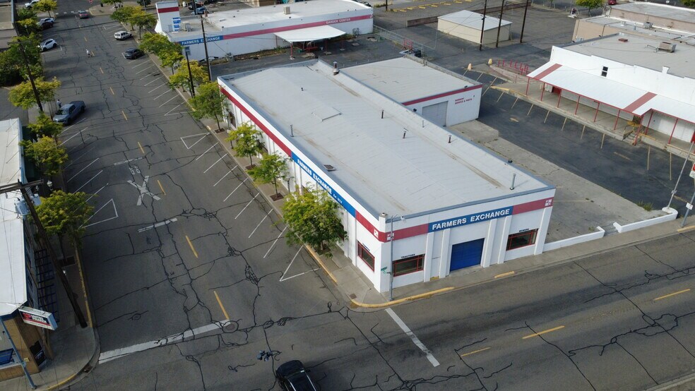 35 N. Benton portefeuille de 2 biens à vendre sur LoopNet.fr - Photo de l’immeuble – Image 2 sur 14