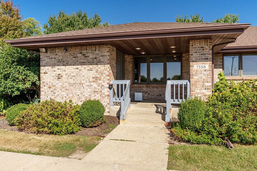7550 Rote Rd, Rockford, IL à vendre - Photo de l’immeuble – Image 3 sur 58
