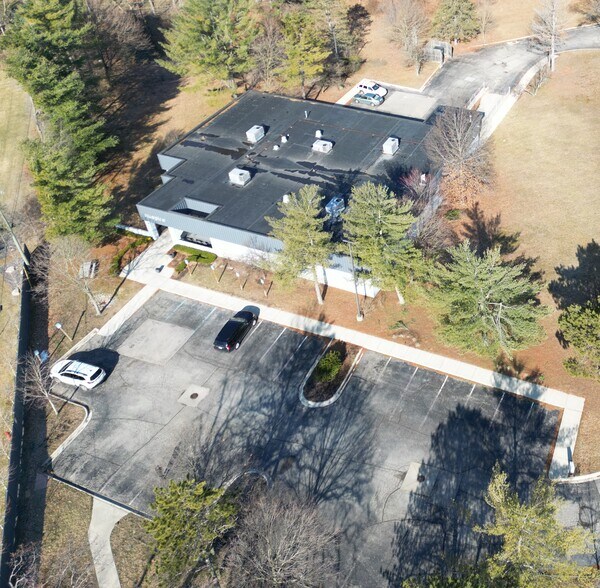 3155 Dallavo Ct, Walled Lake, MI à vendre - Aérien – Image 3 sur 3