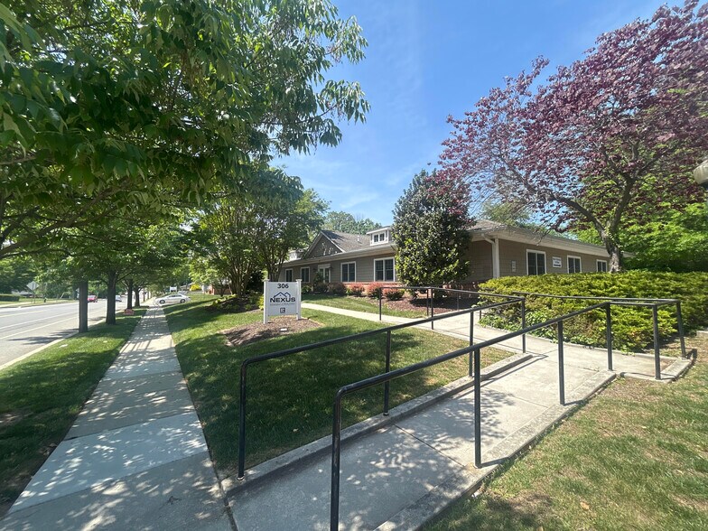 306 Kings Hwy, Cherry Hill, NJ à vendre - Photo de l’immeuble – Image 1 sur 9