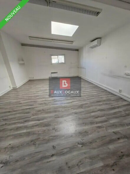 Bureau dans Venelles à louer - Photo de l’immeuble – Image 3 sur 17