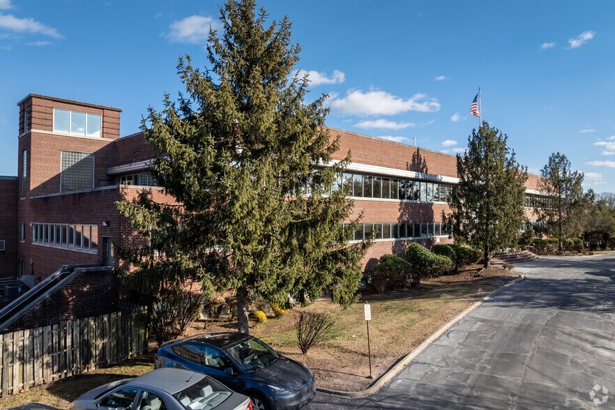 3775 Park Ave, Edison, NJ à louer - Photo principale – Image 1 sur 19