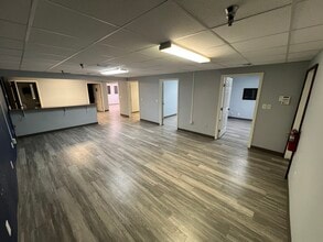 6704-6712 N 54th St, Tampa, FL à louer Photo intérieure– Image 1 sur 1