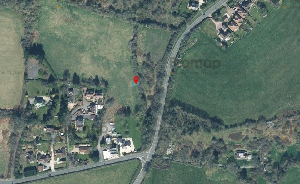 1 Andover Rd, Newbury à vendre - Photo de l’immeuble – Image 1 sur 2