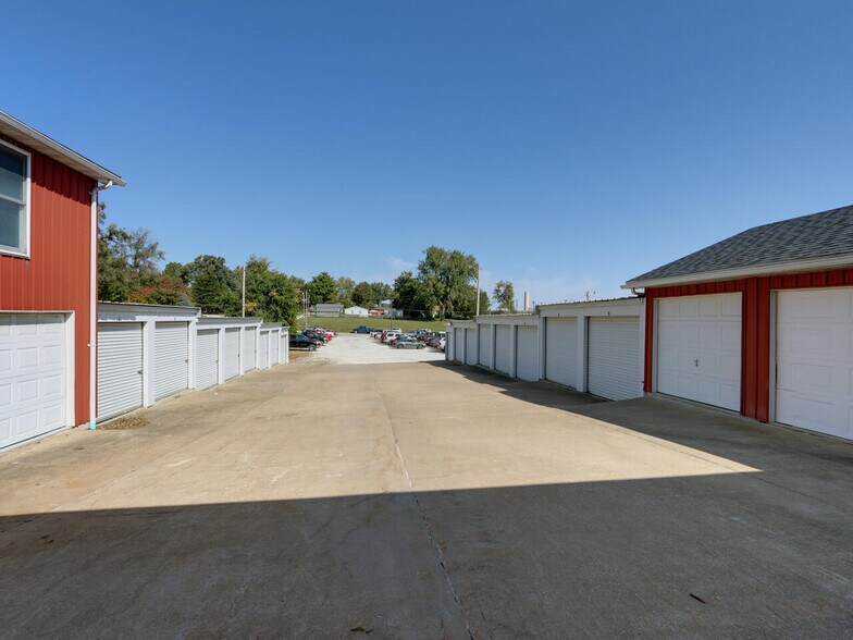 2627 Cedar St, Quincy, IL à vendre - Photo de l’immeuble – Image 3 sur 15
