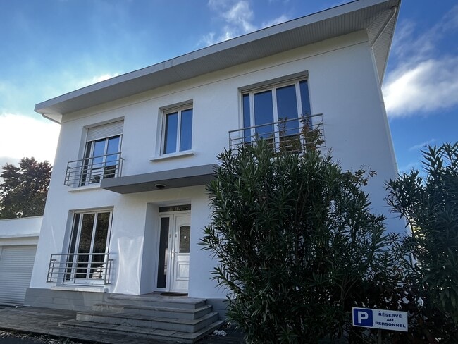 Plus de détails pour 37 Avenue De La Boétie, Le Taillan-Médoc - Bureau à vendre