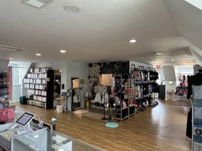 8759 Mathis Ave, Manassas, VA à louer Photo intérieure– Image 2 sur 4