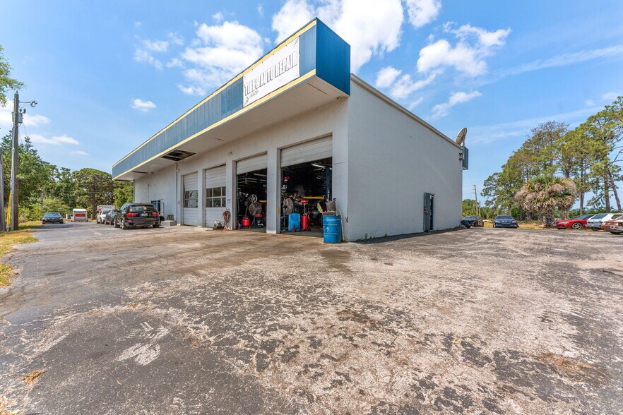 6135 Salt Springs Rd, Port Richey, FL à vendre - Photo de l’immeuble – Image 3 sur 31
