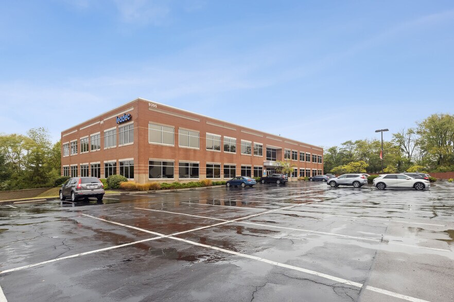 9395 Kenwood Rd, Blue Ash, OH à louer - Photo de l’immeuble – Image 2 sur 3