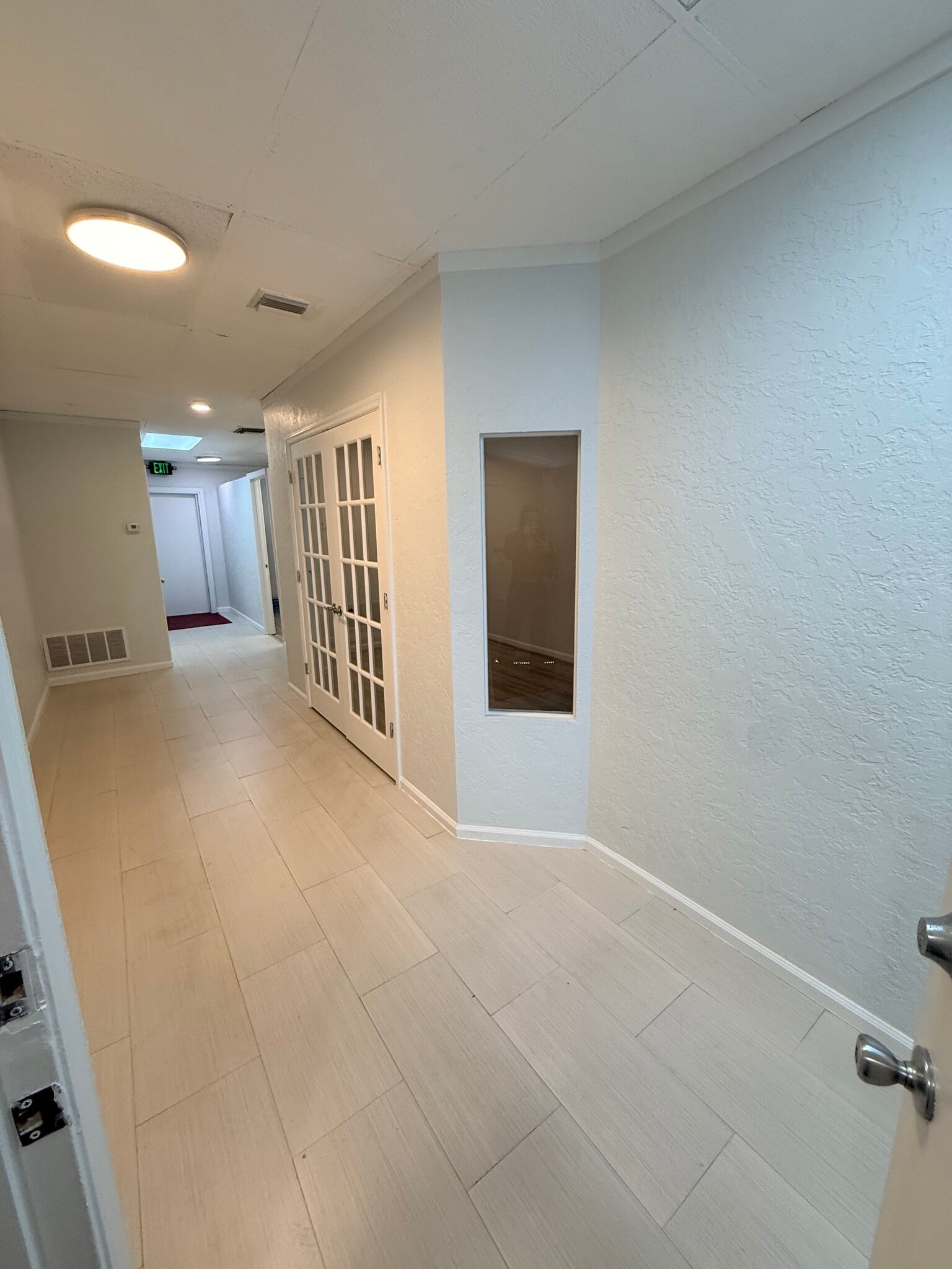 325 W Venice Ave, Venice, FL à louer Photo intérieure– Image 1 sur 9