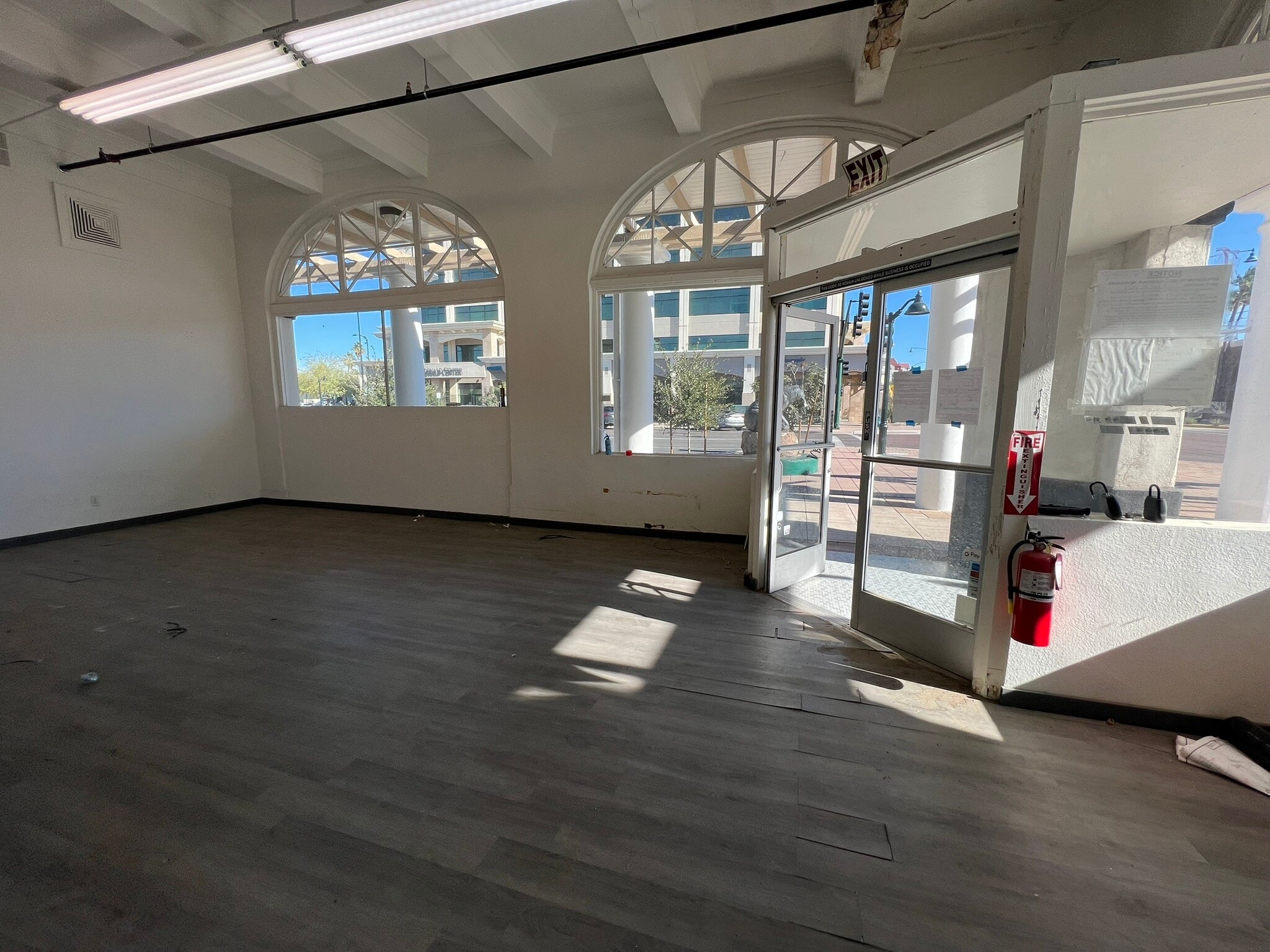 104 W Main St, Mesa, AZ à louer Photo intérieure– Image 1 sur 4