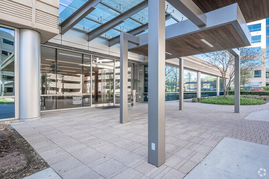 1790 Hughes Landing Blvd, The Woodlands, TX à louer - Photo de l’immeuble – Image 3 sur 7