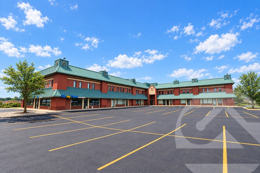 42171-42247 Ann Arbor Rd E, Plymouth, MI à louer - Photo de l’immeuble – Image 1 sur 7