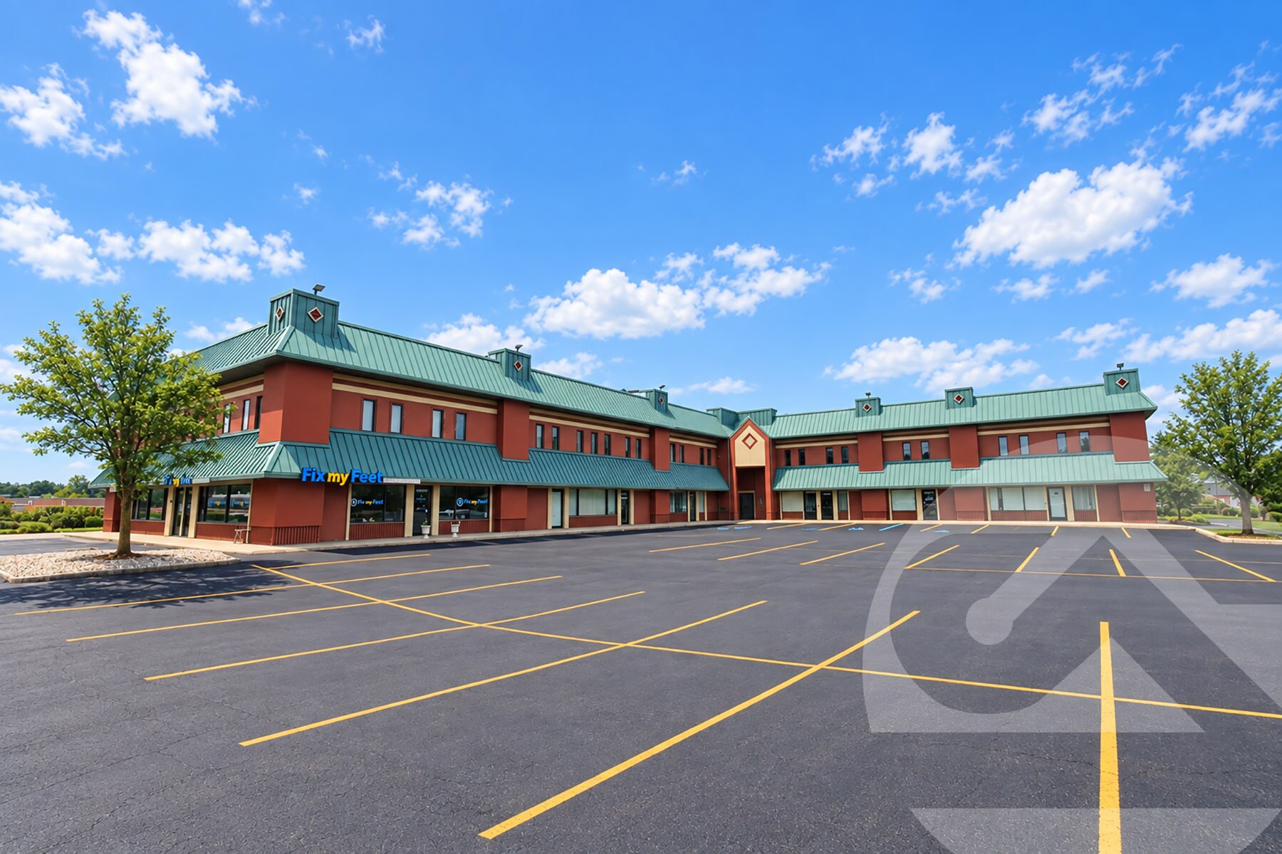 42171-42247 Ann Arbor Rd E, Plymouth, MI à louer Photo de l’immeuble– Image 1 sur 8