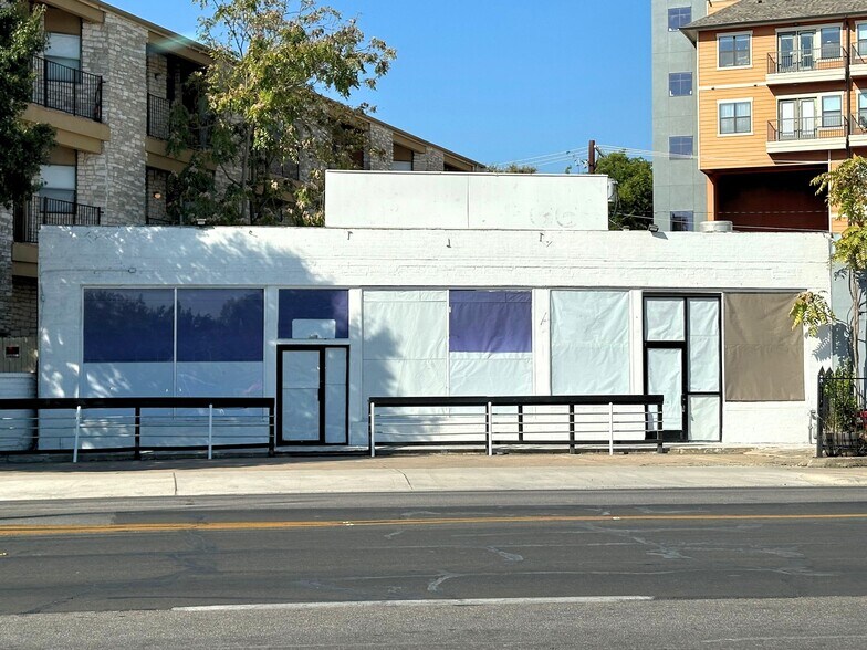 2820 Guadalupe St, Austin, TX à louer - Photo de l’immeuble – Image 1 sur 2