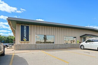 2095 Kerper Blvd, Dubuque, IA à louer Photo de l’immeuble– Image 1 sur 17