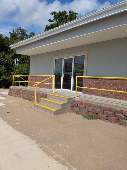 701 S Belt Hwy, Saint Joseph, MO à louer - Photo de l’immeuble – Image 2 sur 6