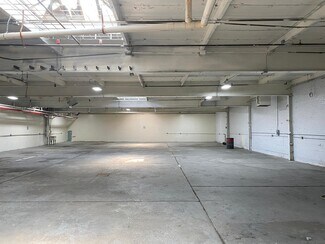 Plus de détails pour 6334 Austin St, Rego Park, NY - Industriel/Logistique à louer