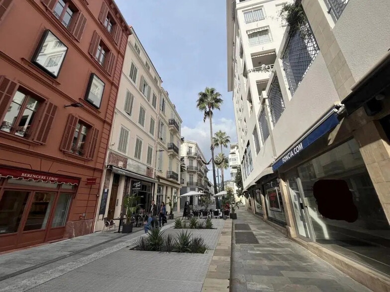 Local commercial dans Cannes à louer - Photo de l’immeuble – Image 1 sur 10