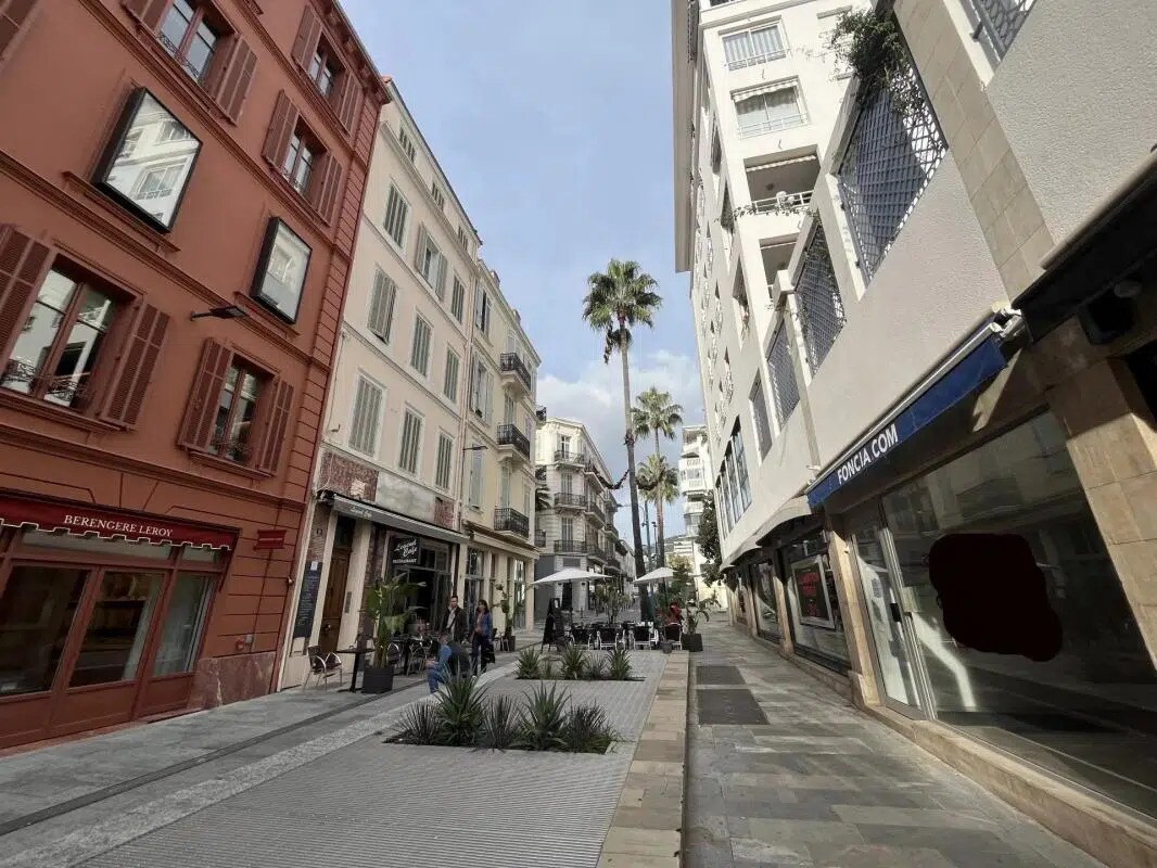 Local commercial dans Cannes à louer Photo de l’immeuble– Image 1 sur 11