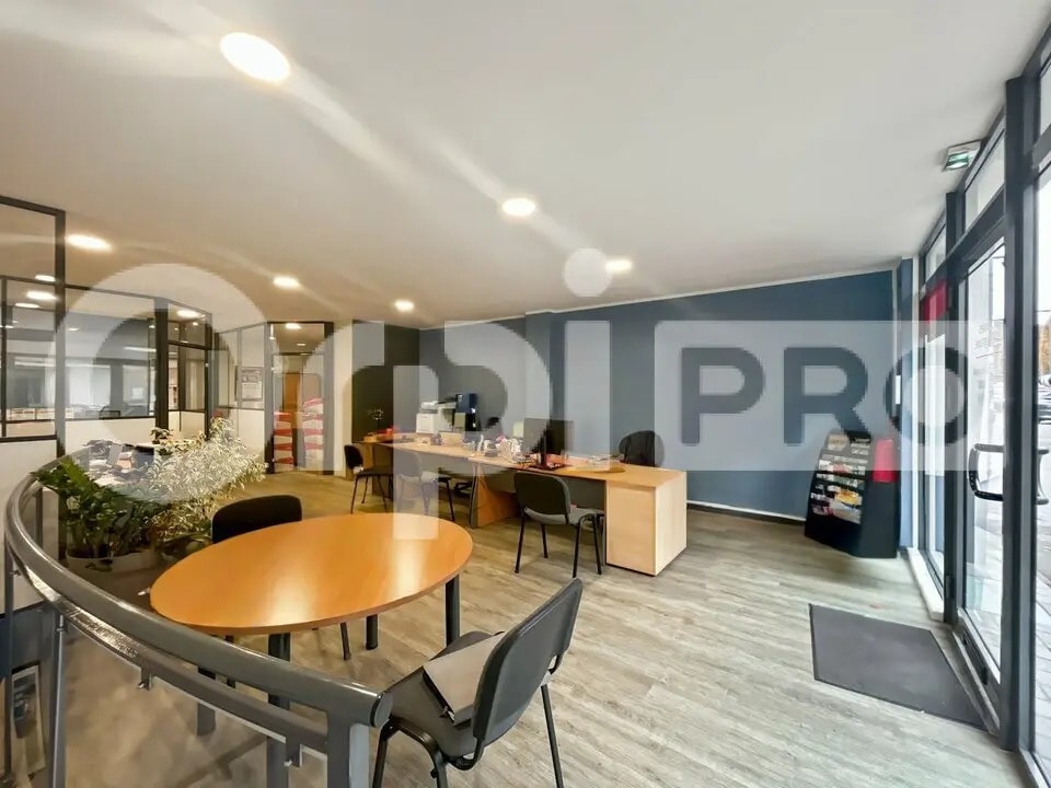 Local commercial dans Arras à louer Photo intérieure– Image 1 sur 5