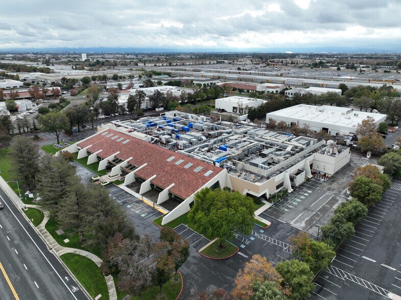 195 S Milpitas Blvd, Milpitas, CA à louer – Image 3 sur 20