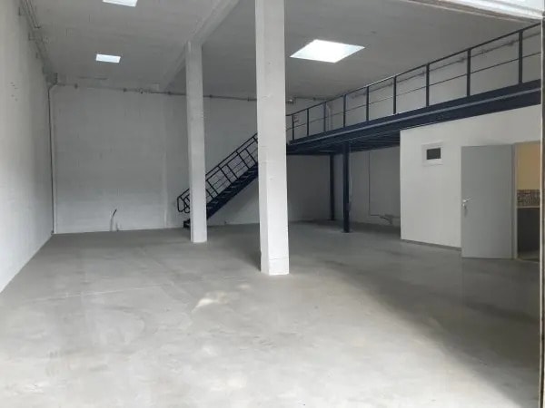 Industriel/Logistique dans Argelès-sur-Mer à louer - Photo de l’immeuble – Image 2 sur 4