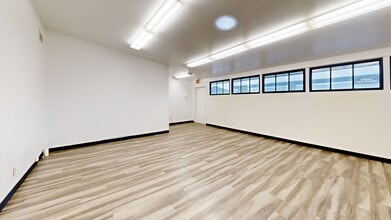 7500 14th Ave, Sacramento, CA à louer Numérisation 3D Matterport– Image 1 sur 7