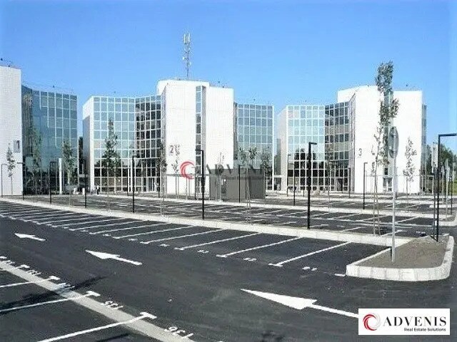 Bureau dans Pessac à louer - Photo de l’immeuble – Image 2 sur 11